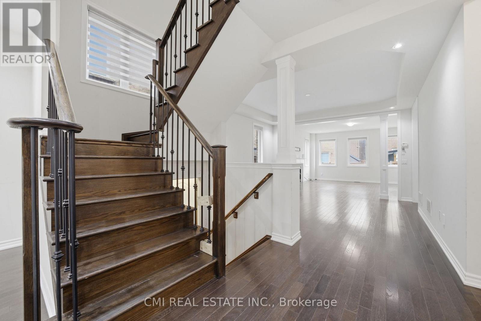 42 VALLEYBROOK CRESCENT - 18