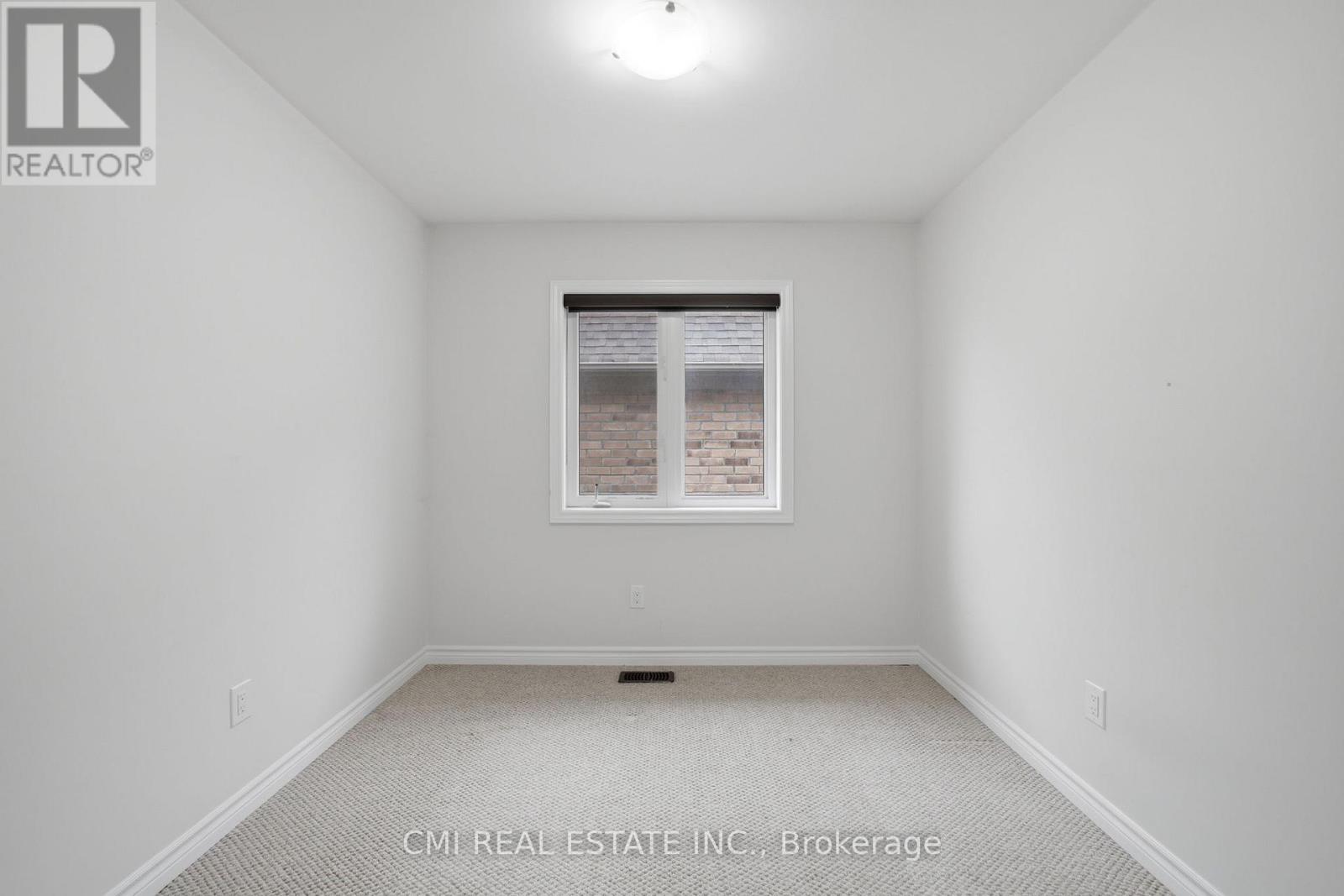 42 VALLEYBROOK CRESCENT - 21