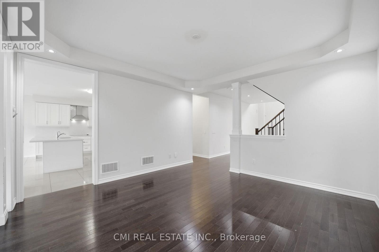 42 VALLEYBROOK CRESCENT - 42