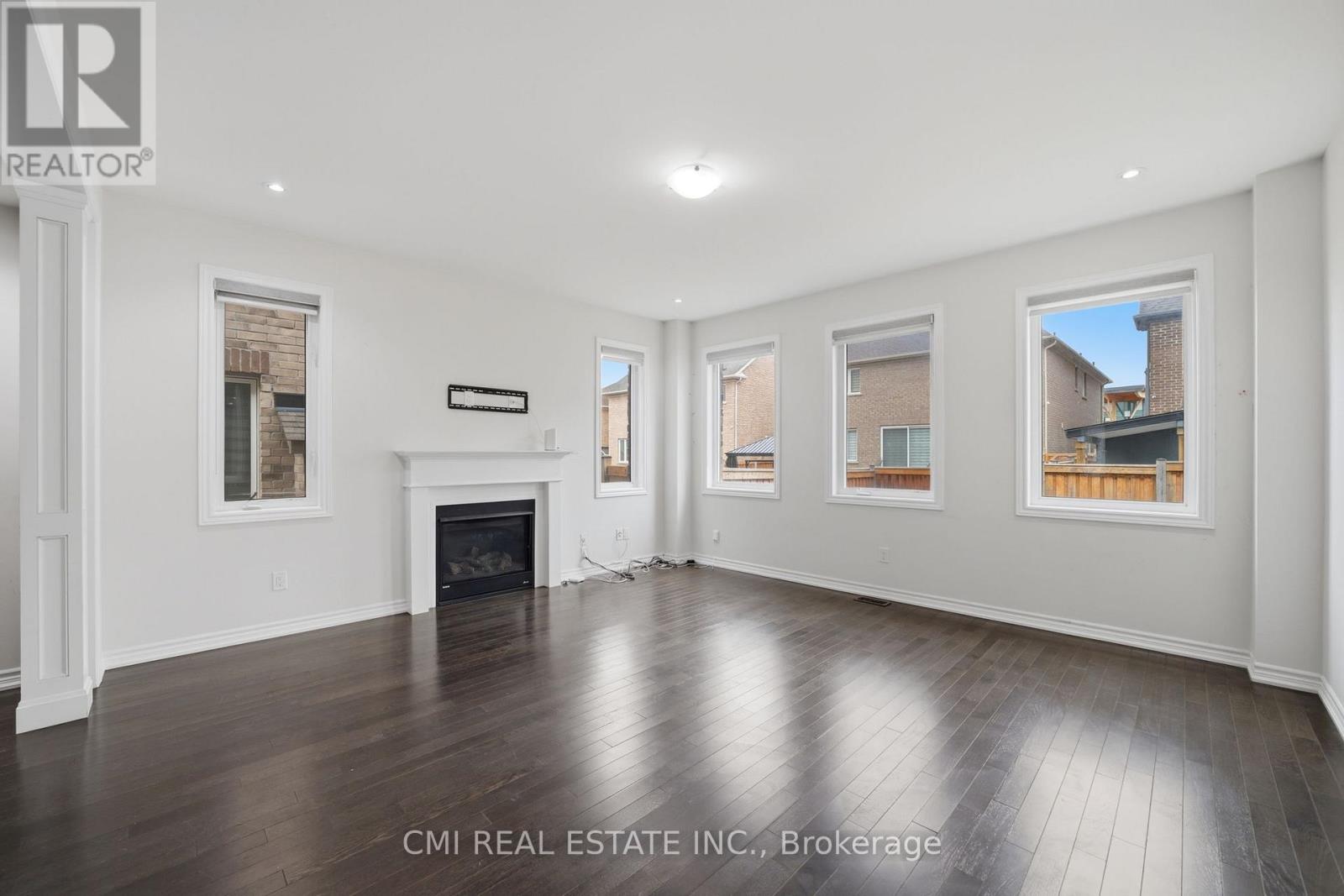 42 VALLEYBROOK CRESCENT - 7