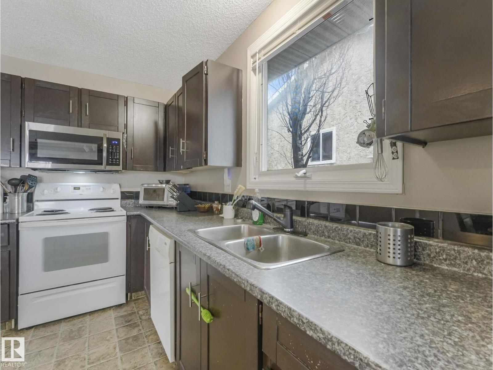 4105 41 AV NW, Edmonton