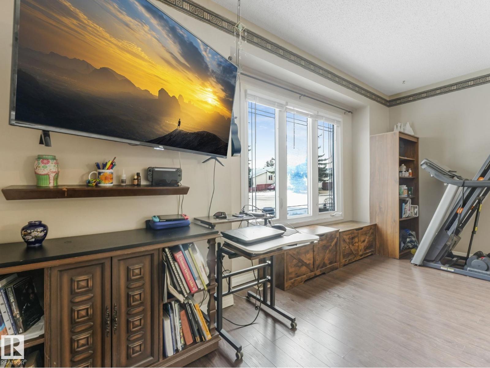 4105 41 AV NW, Edmonton