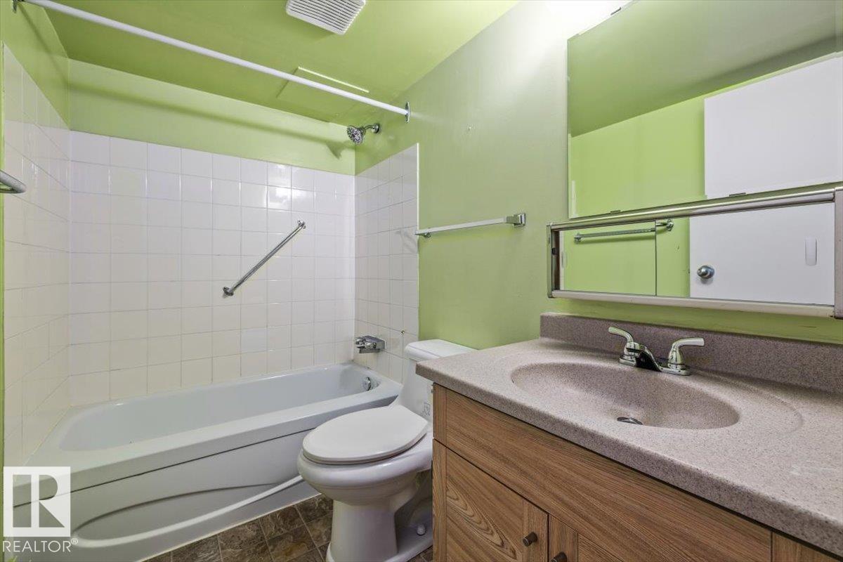 #703 9917 110 ST NW, Edmonton