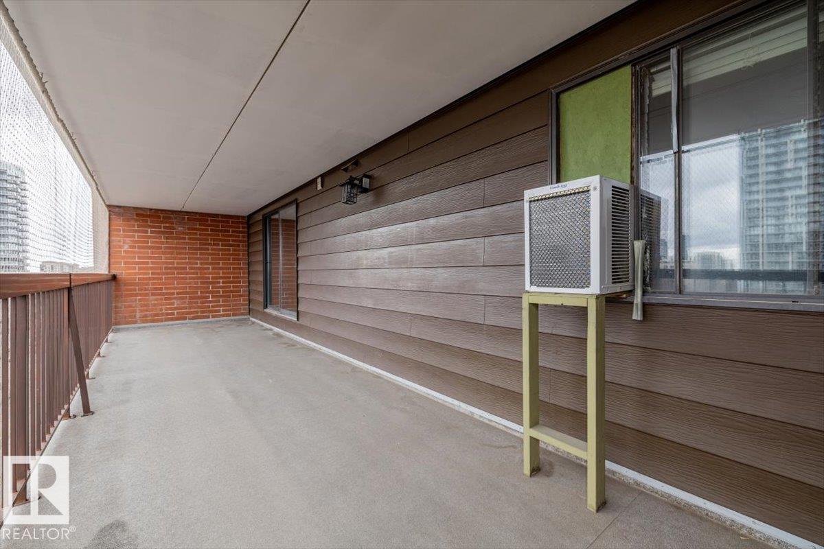 #703 9917 110 ST NW, Edmonton