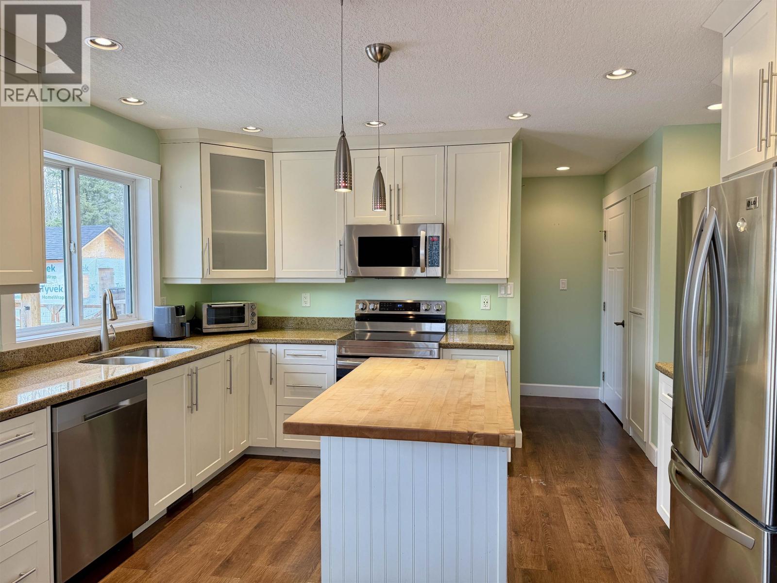 1522 ALDER AVENUE, Vanderhoof