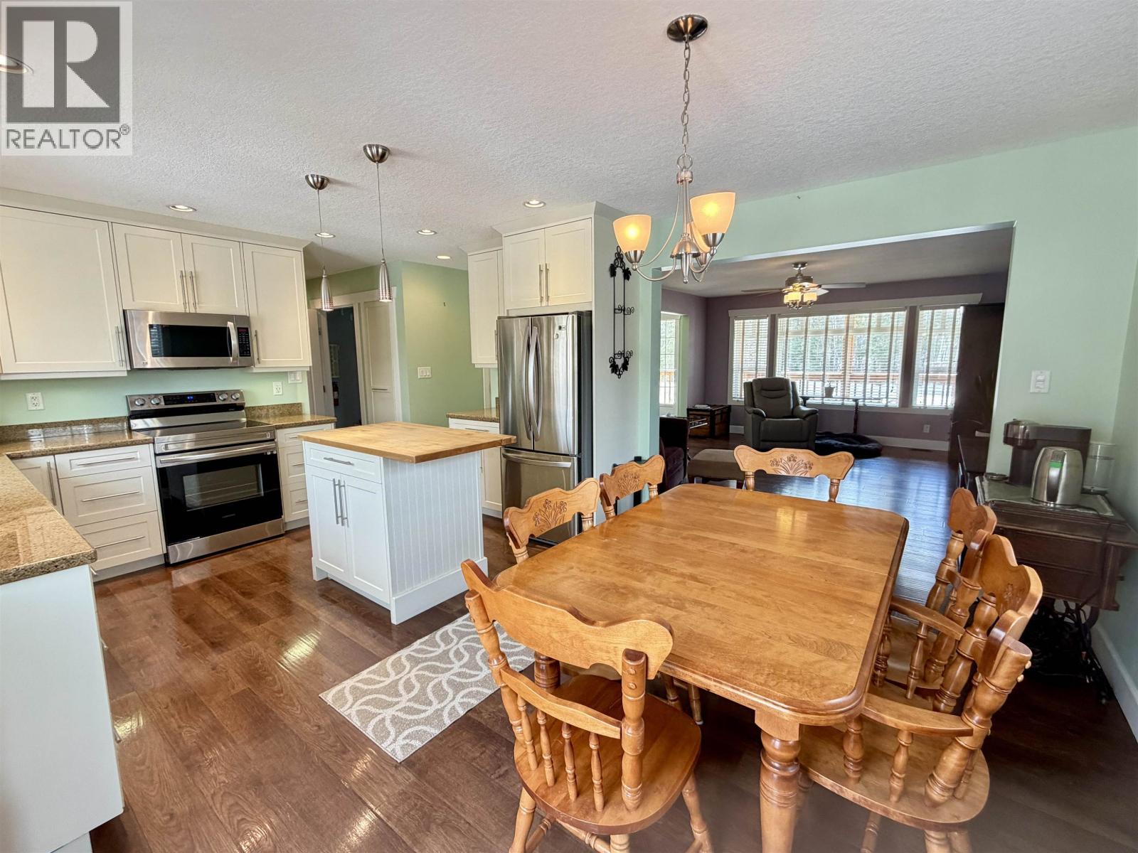 1522 ALDER AVENUE, Vanderhoof