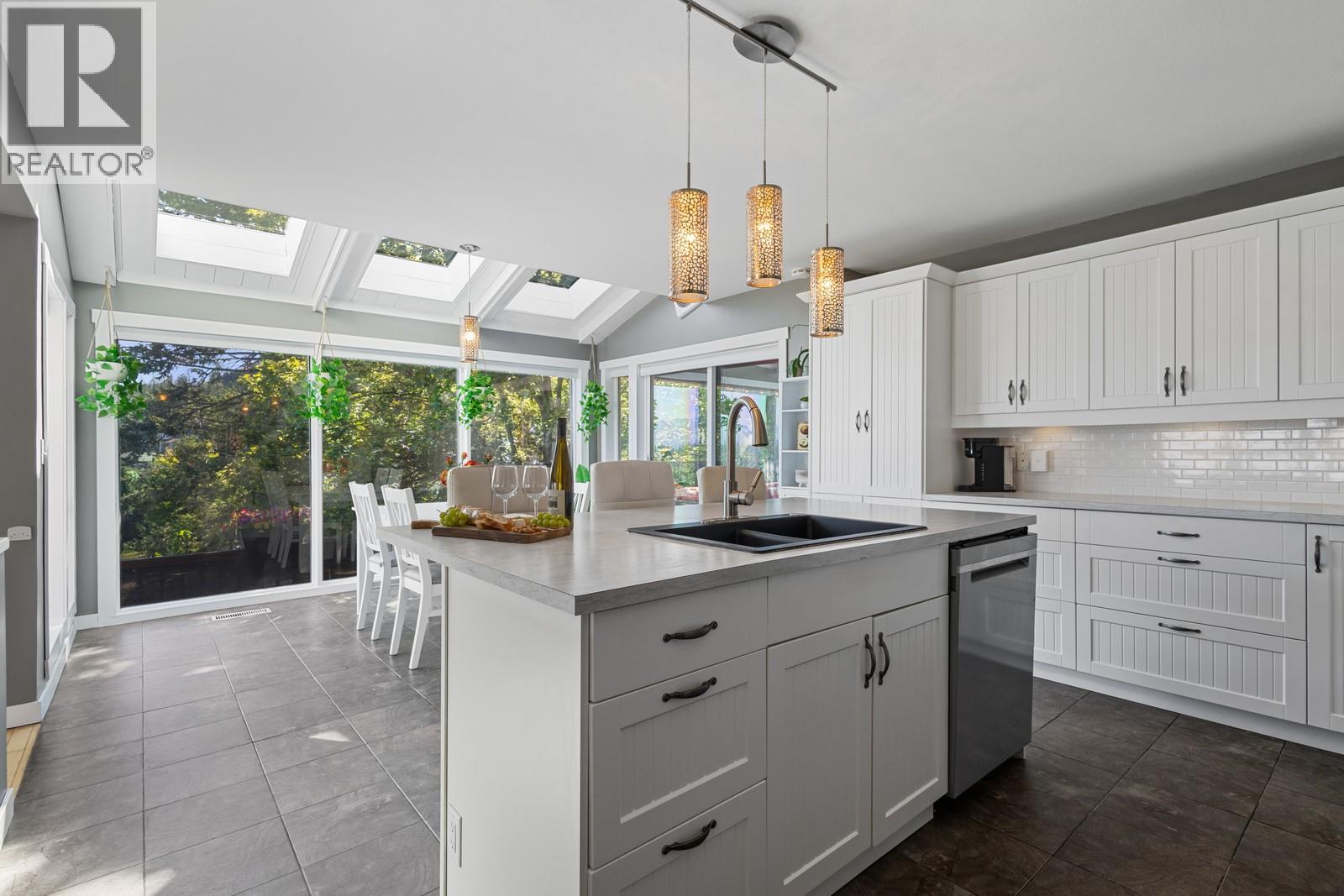  1532 Klein Road, West Kelowna