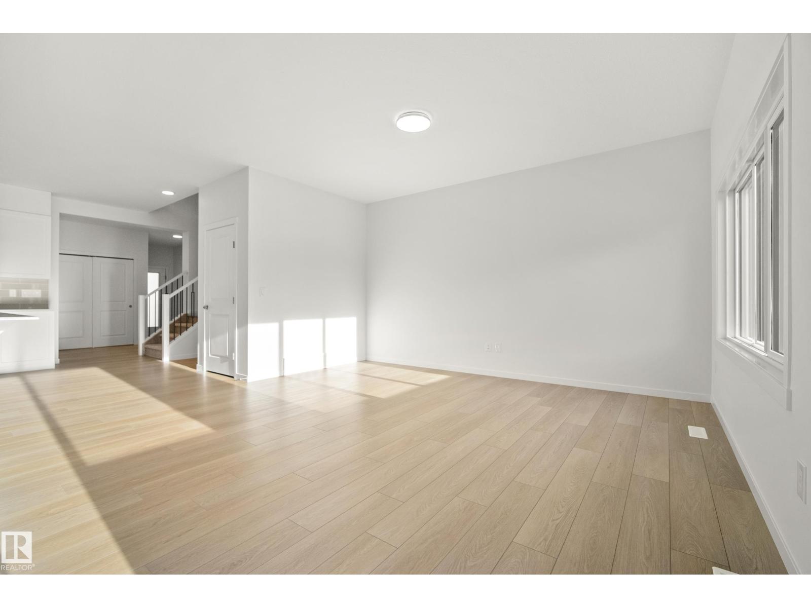 153 ROYAL ST, St. Albert