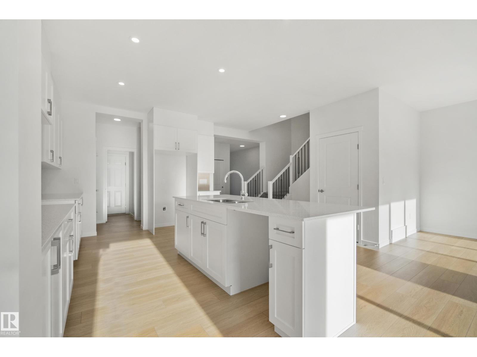 153 ROYAL ST, St. Albert