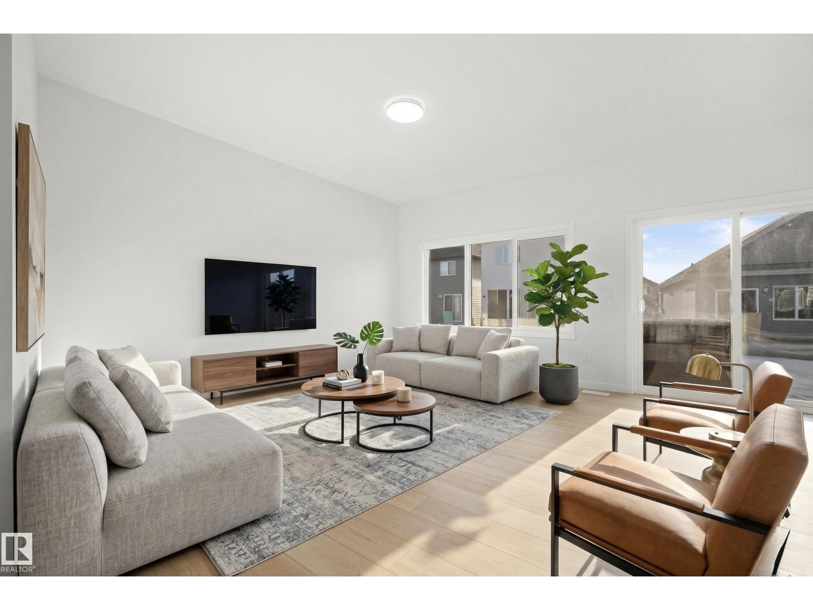 153 ROYAL ST, St. Albert