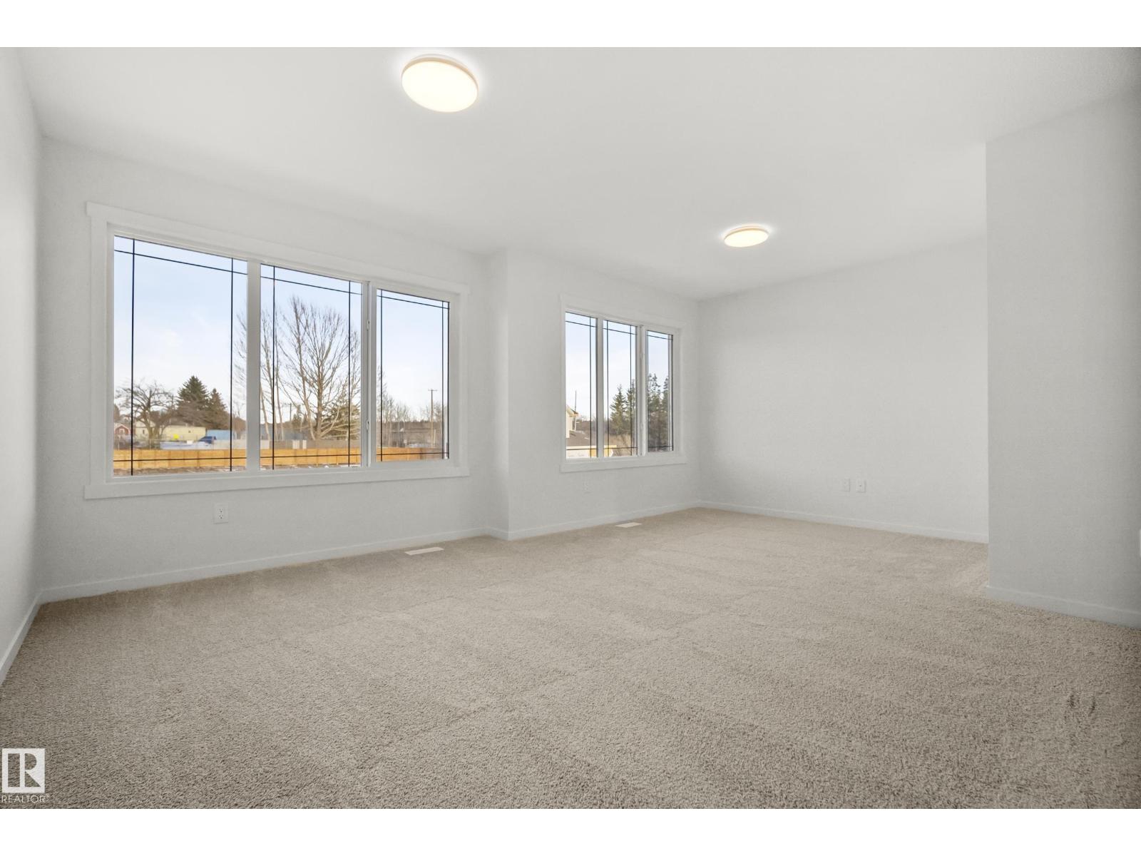 153 ROYAL ST, St. Albert