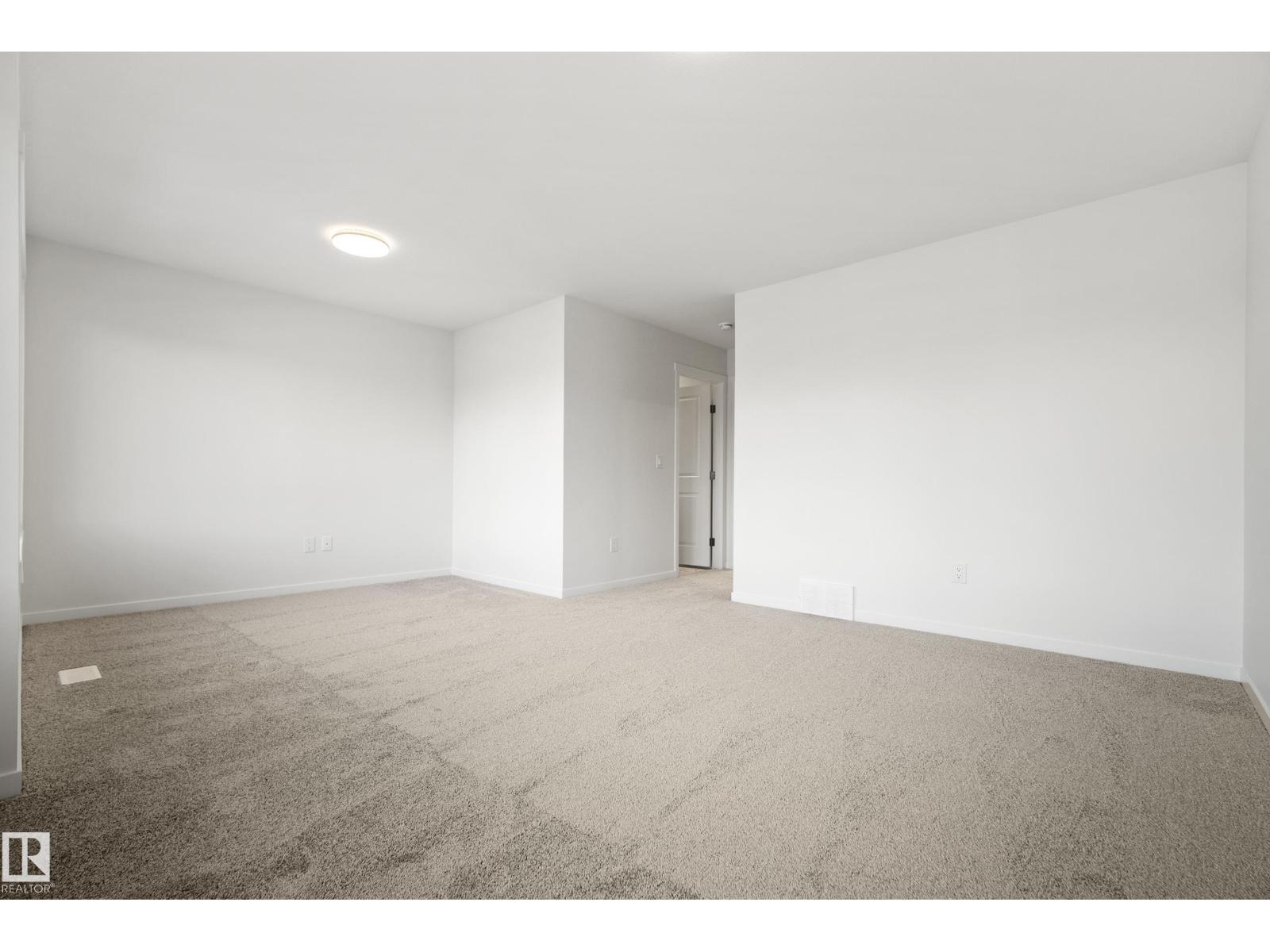 153 ROYAL ST, St. Albert