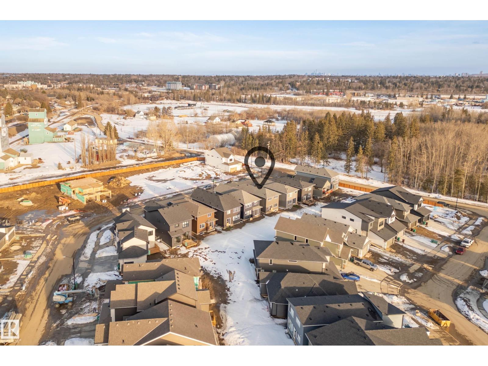 153 ROYAL ST, St. Albert