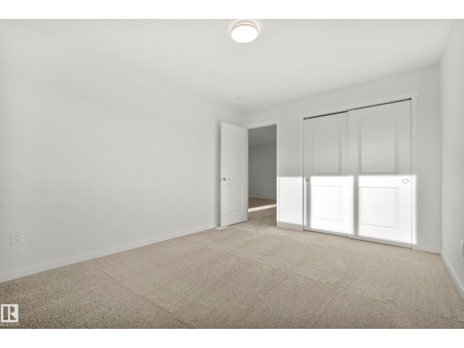 153 ROYAL ST, St. Albert