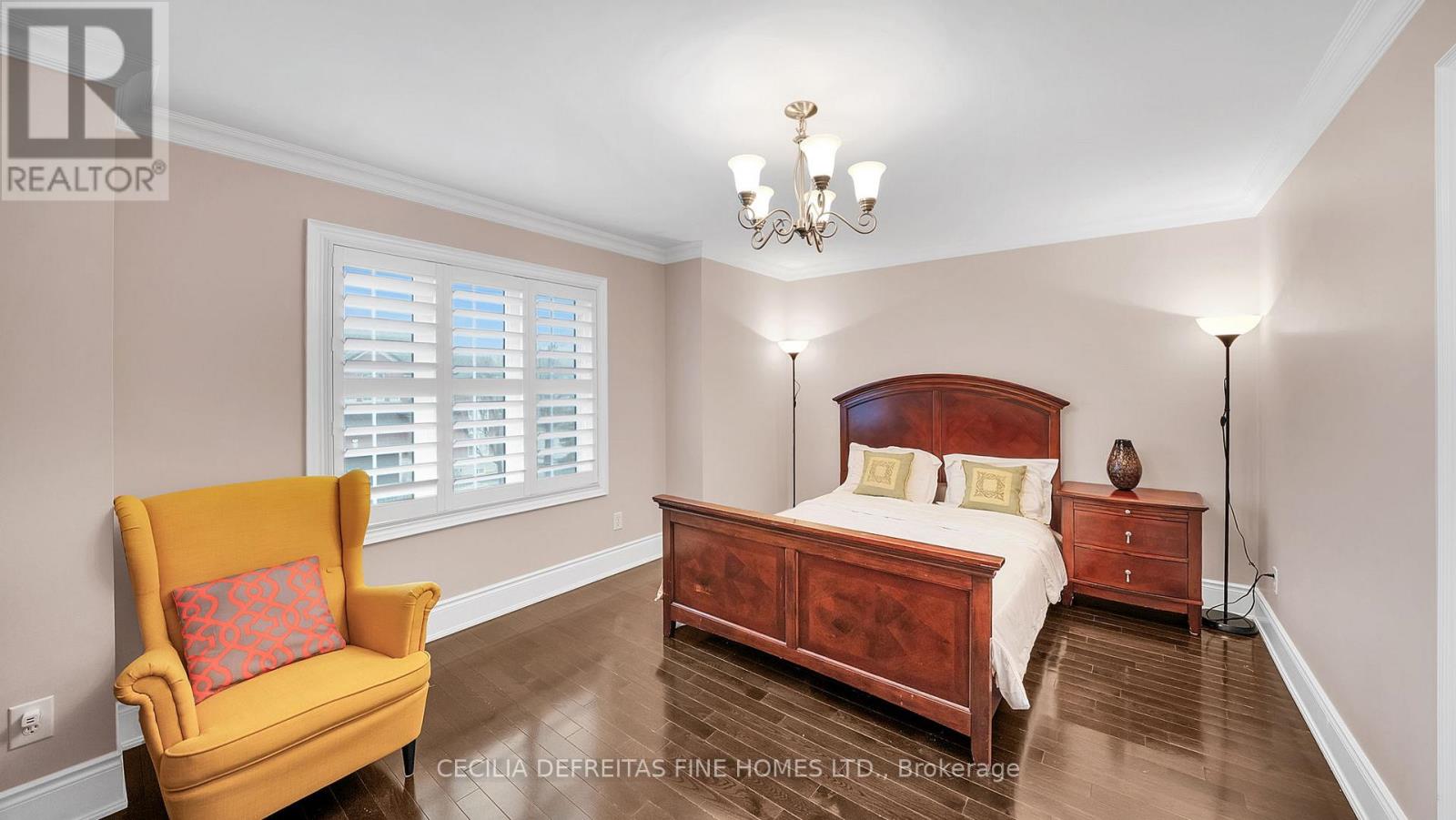 328 ST. URBAIN DRIVE - 27