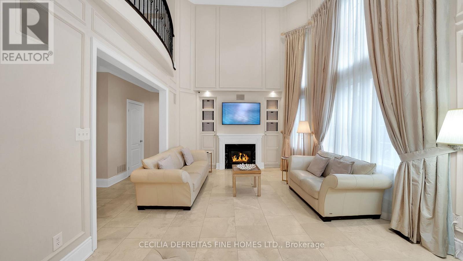 328 ST. URBAIN DRIVE - 8
