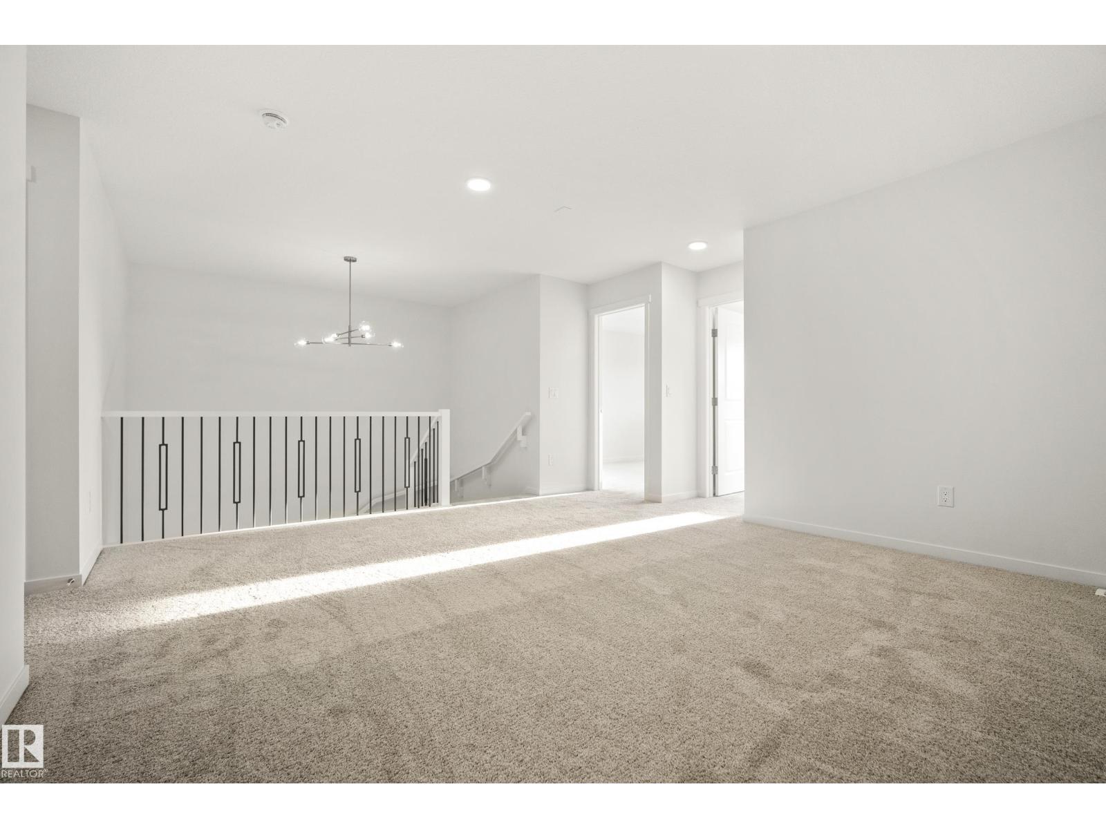 153 ROYAL ST, St. Albert