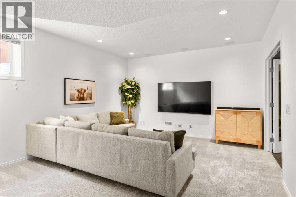 57 Riviera Crescent, Cochrane