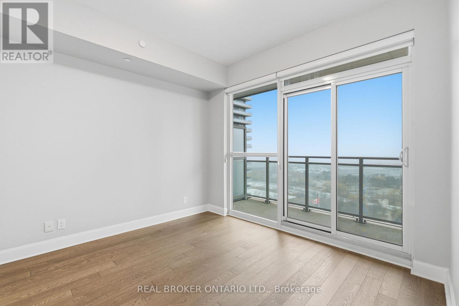 #1801 33 SHORE BREEZE DRIVE - 11