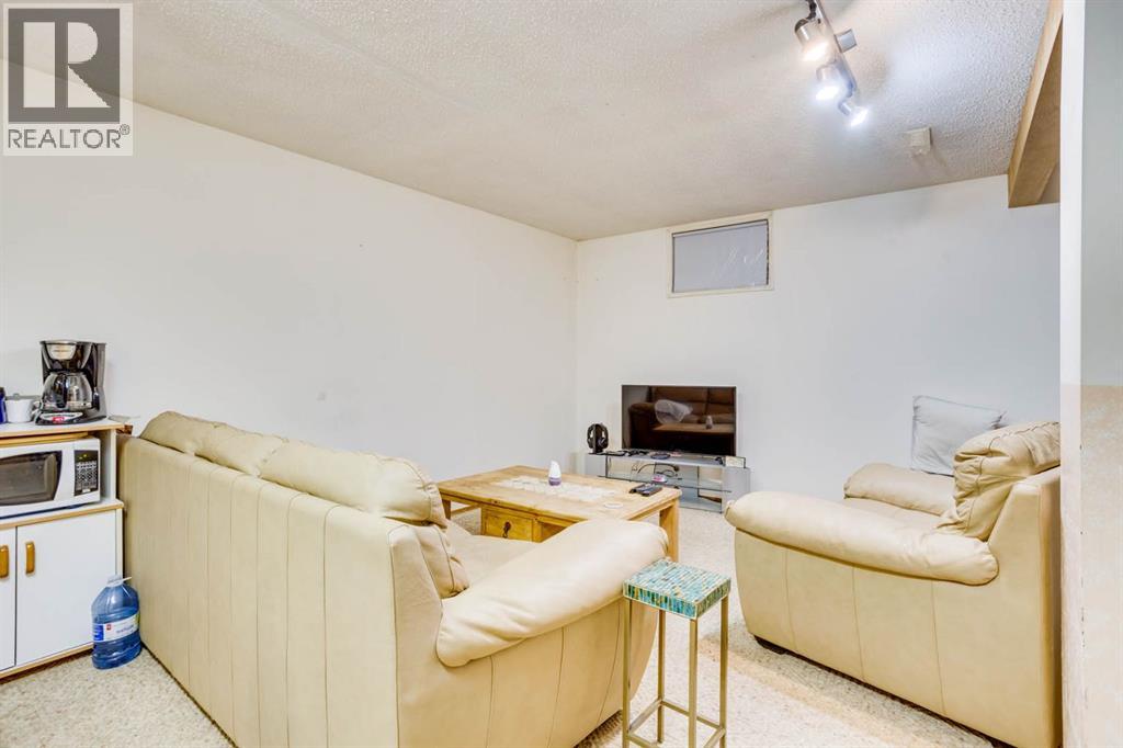 146 Elmore Drive, Fort McMurray