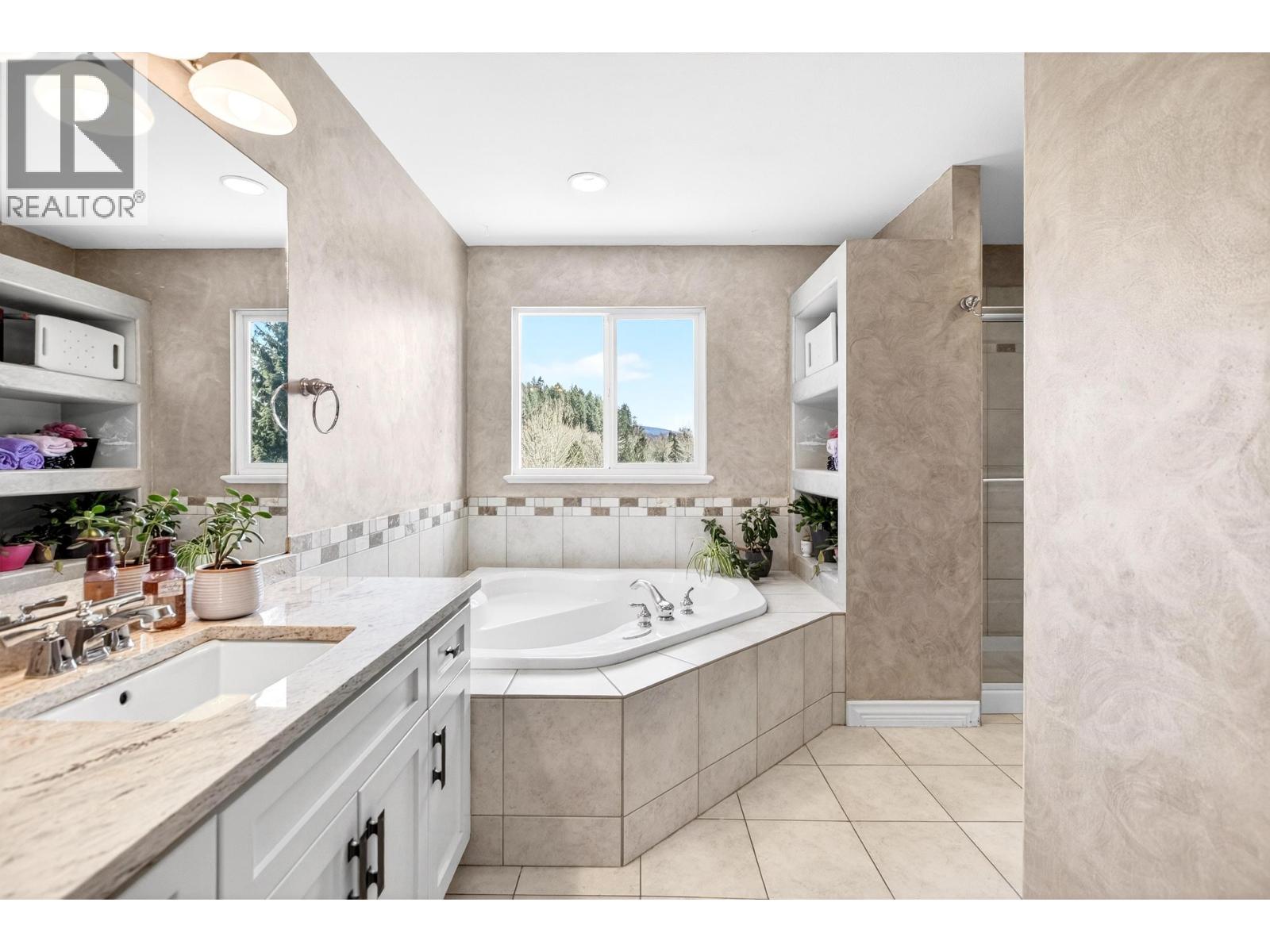 13380 MCCAULEY CRESCENT, Maple Ridge