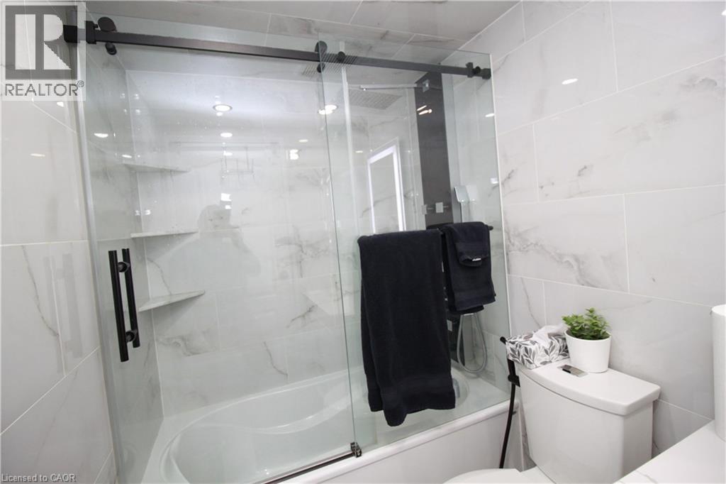 #904 90 LING ROAD - 14