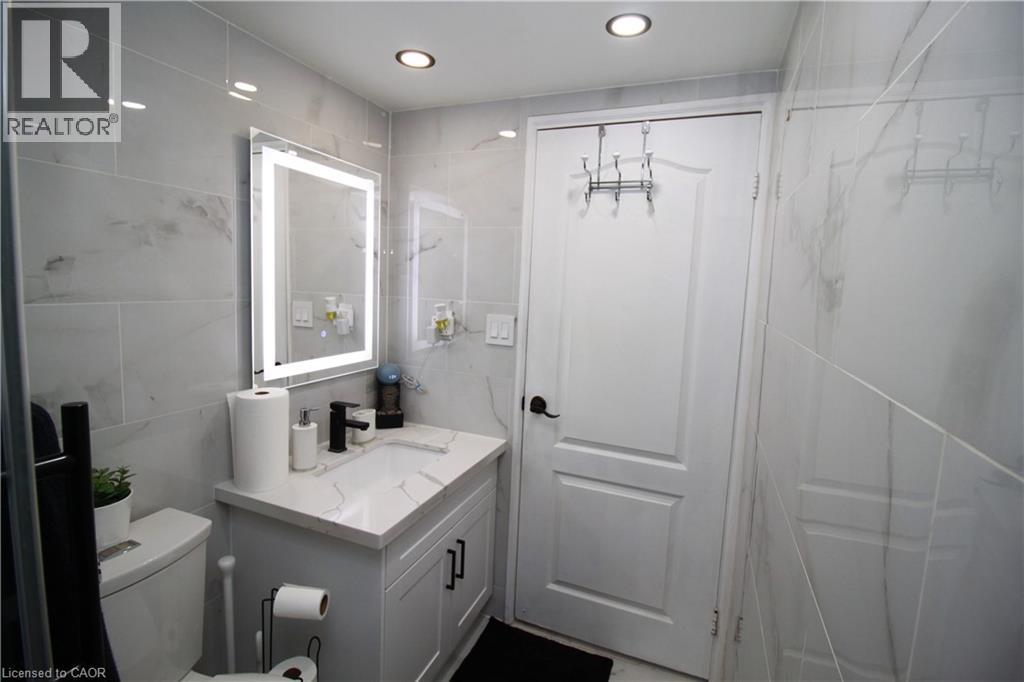 #904 90 LING ROAD - 17