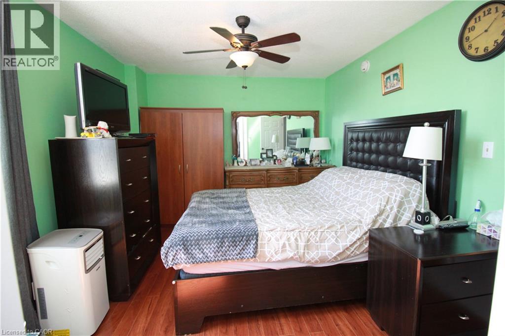 #904 90 LING ROAD - 18