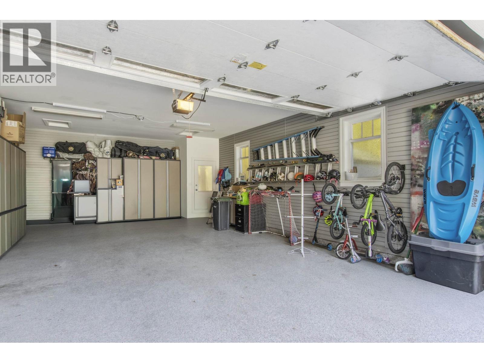 38645 WESTWAY AVENUE, Squamish