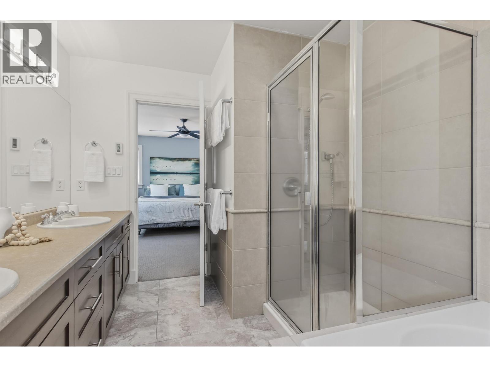 38645 WESTWAY AVENUE, Squamish