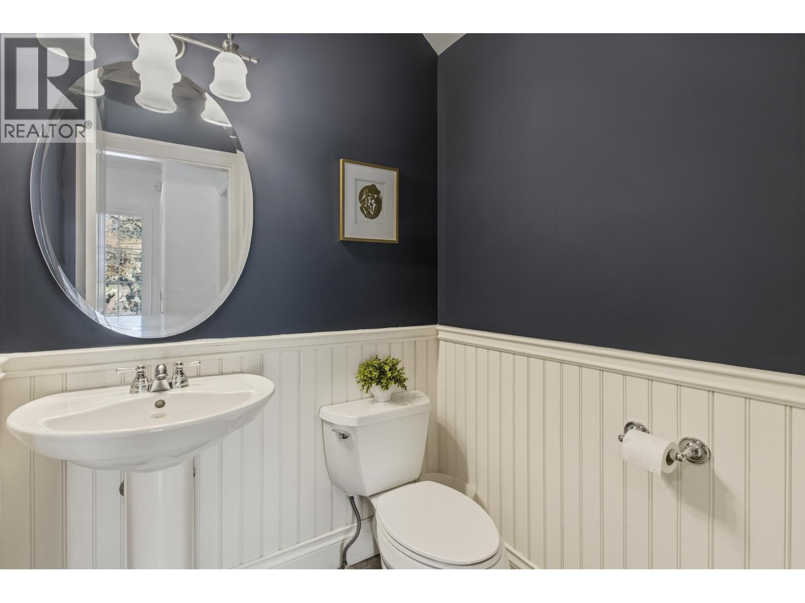 38645 WESTWAY AVENUE, Squamish