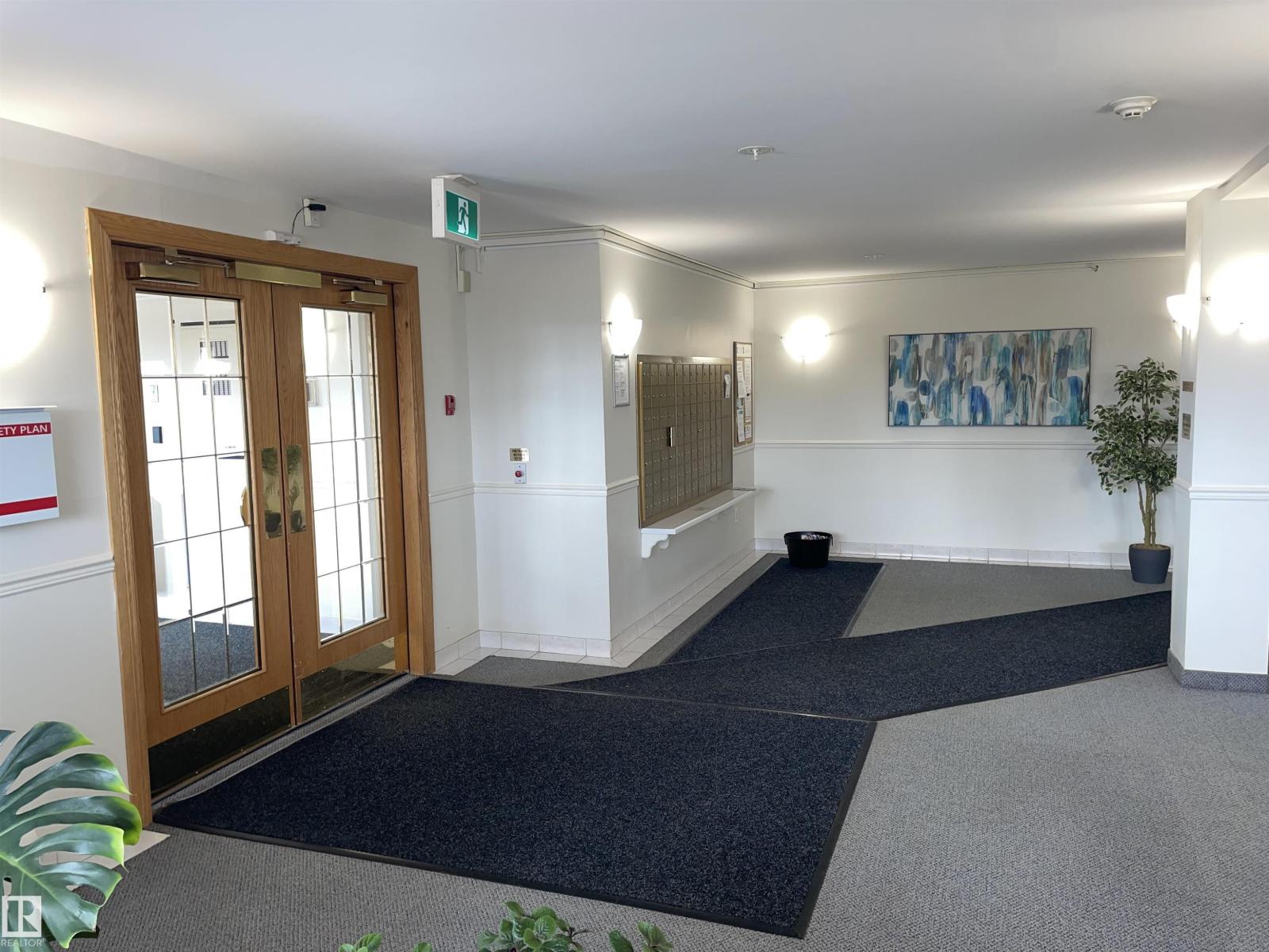 #305 11716 100 AV NW, Edmonton