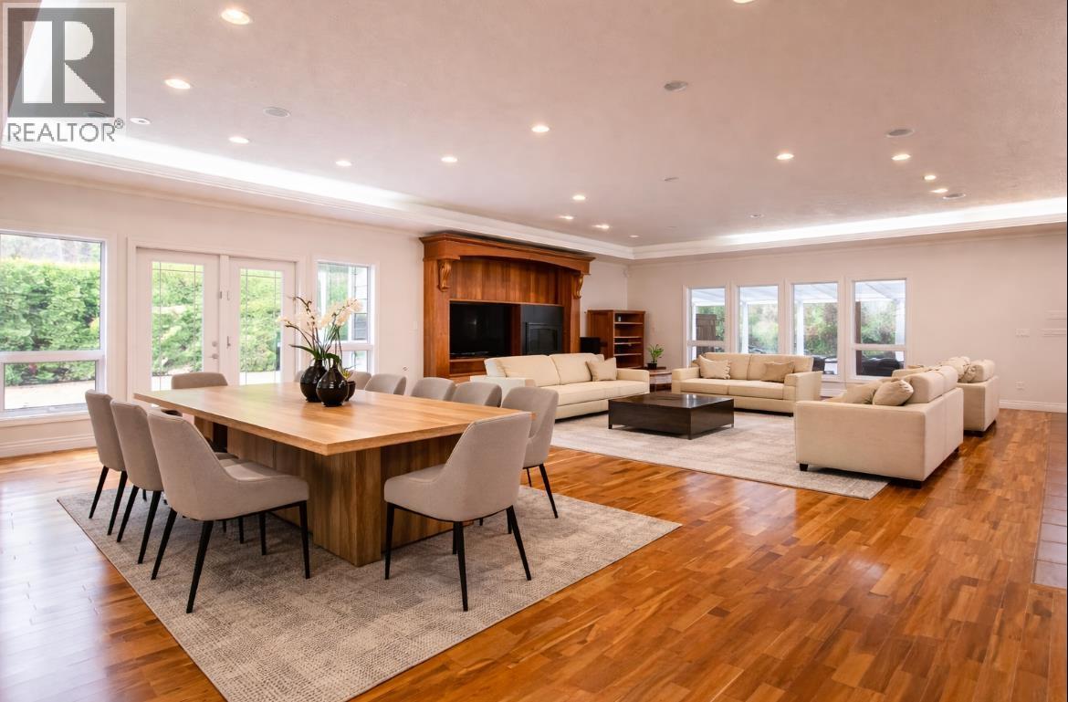 7003 VALLEYVIEW DRIVE - 8