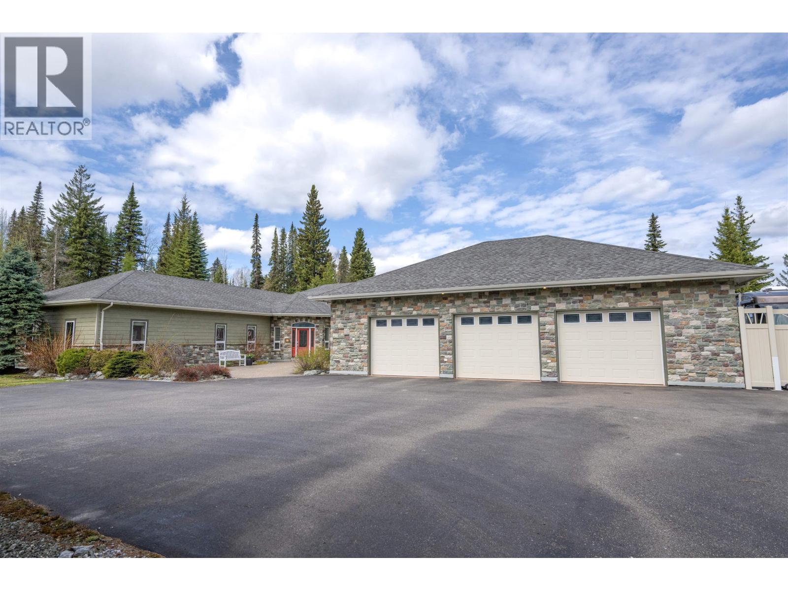 7003 VALLEYVIEW DRIVE - 2