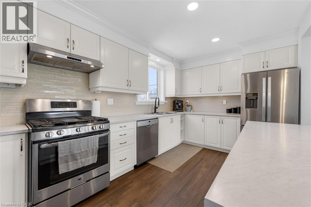 74 GLENVIEW Drive - 18