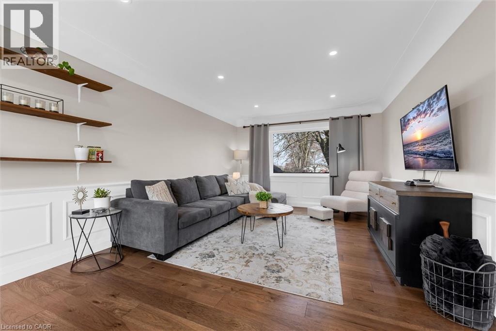 74 GLENVIEW Drive - 5