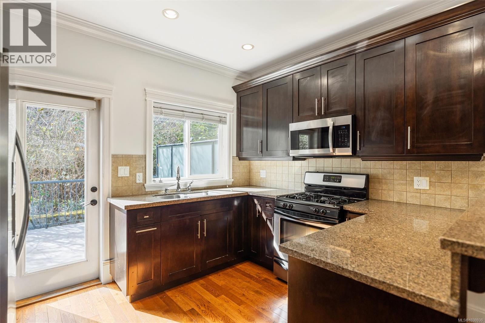 2071 Longspur Dr, Langford