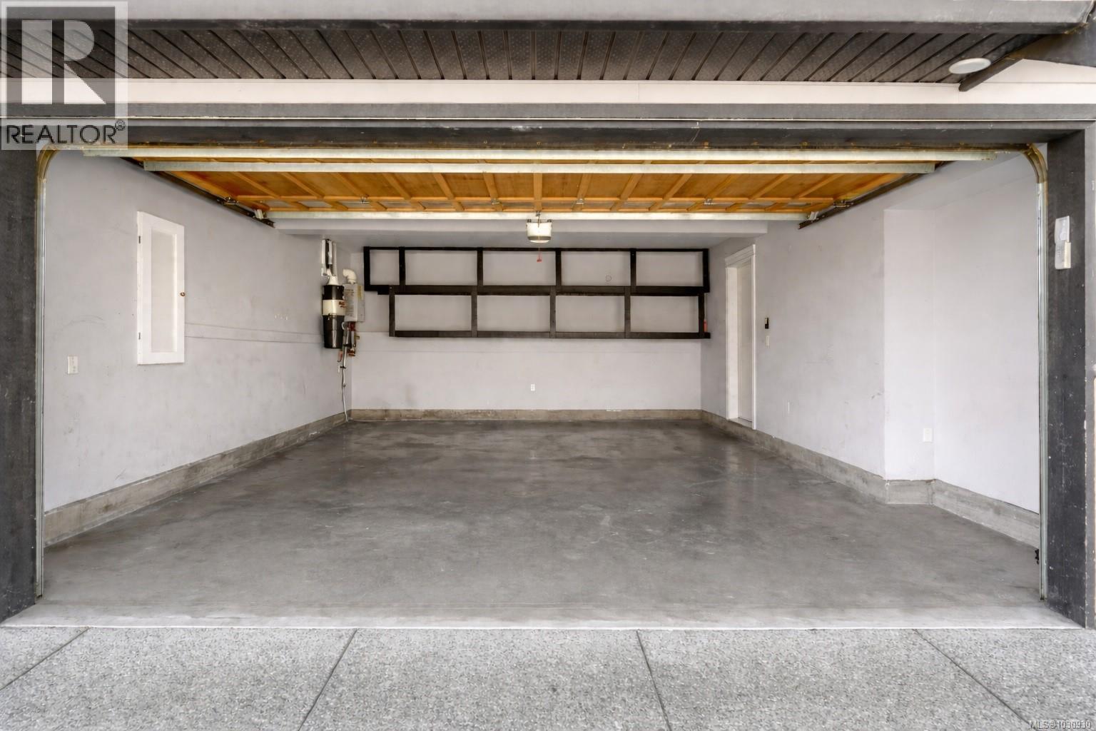 2071 Longspur Dr, Langford