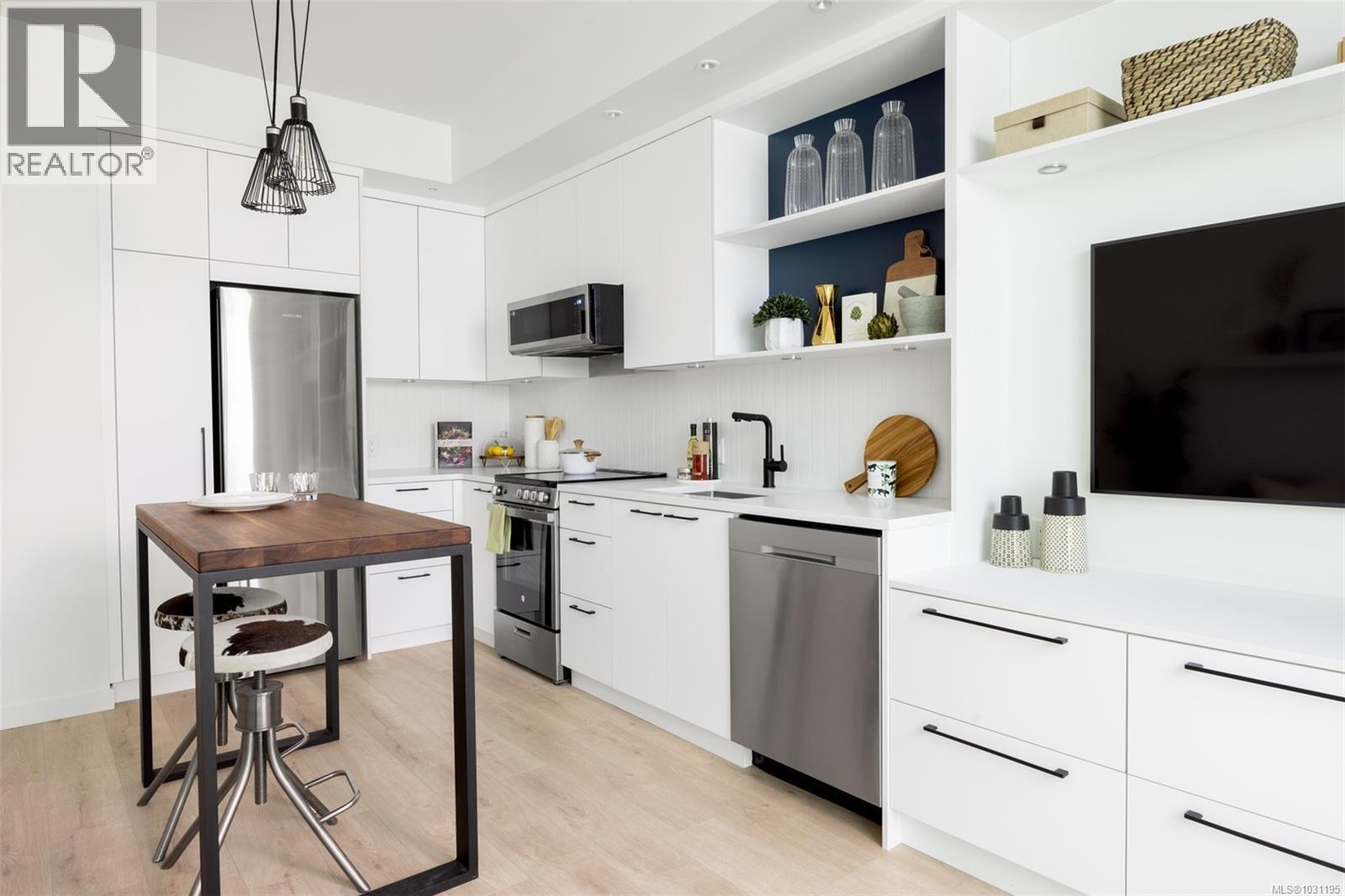 109 1075 Tillicum Road, Esquimalt