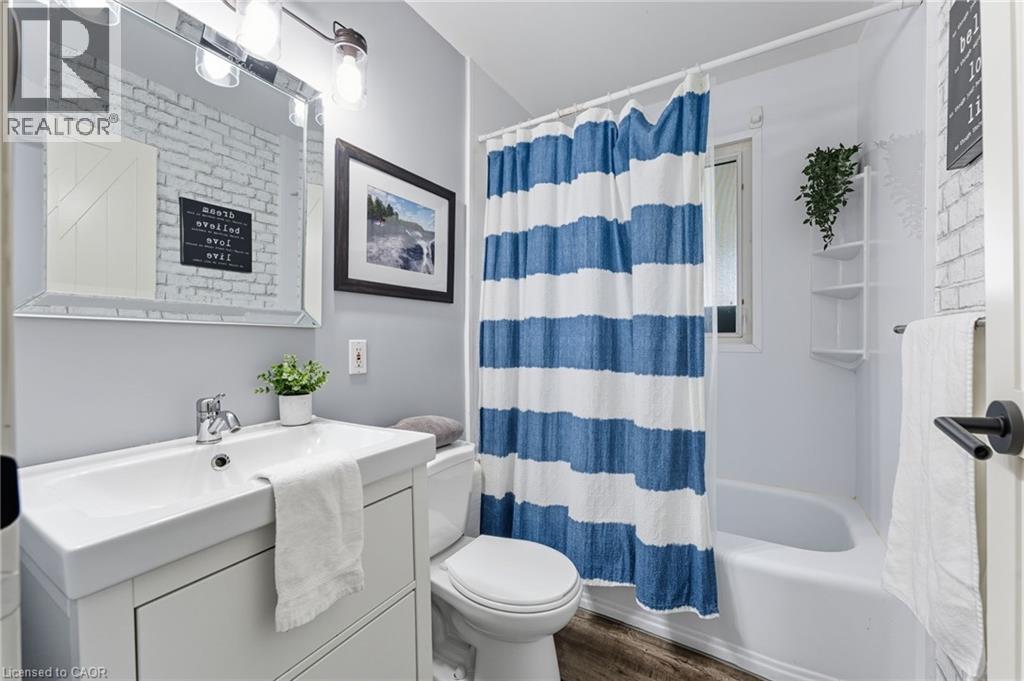 146 LYNDEN Road - Image 21