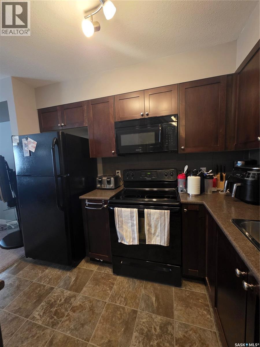 #407 308 PETTERSON DRIVE - 10