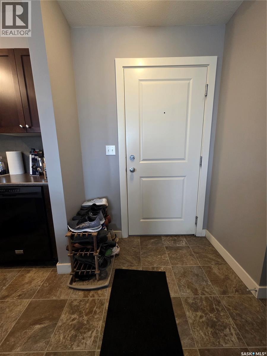 #407 308 PETTERSON DRIVE - 19