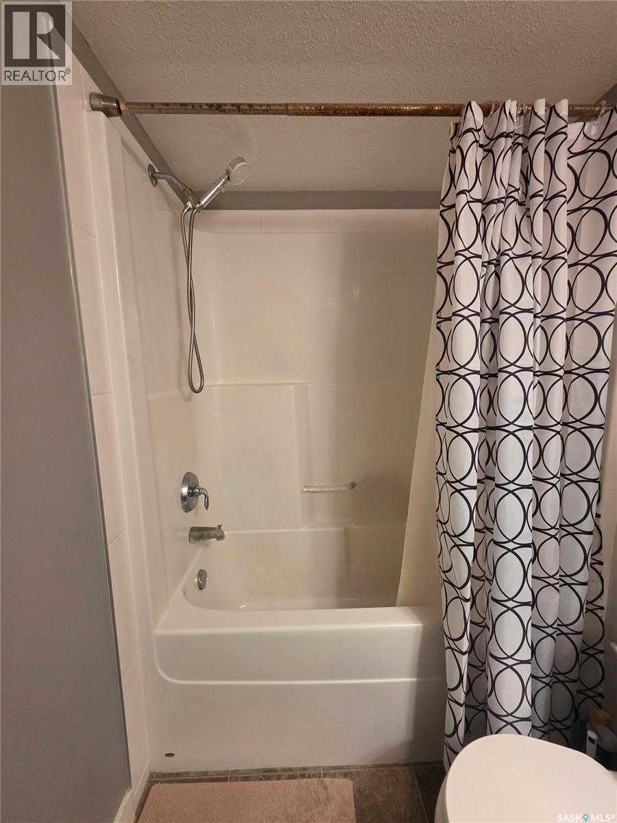 #407 308 PETTERSON DRIVE - 26