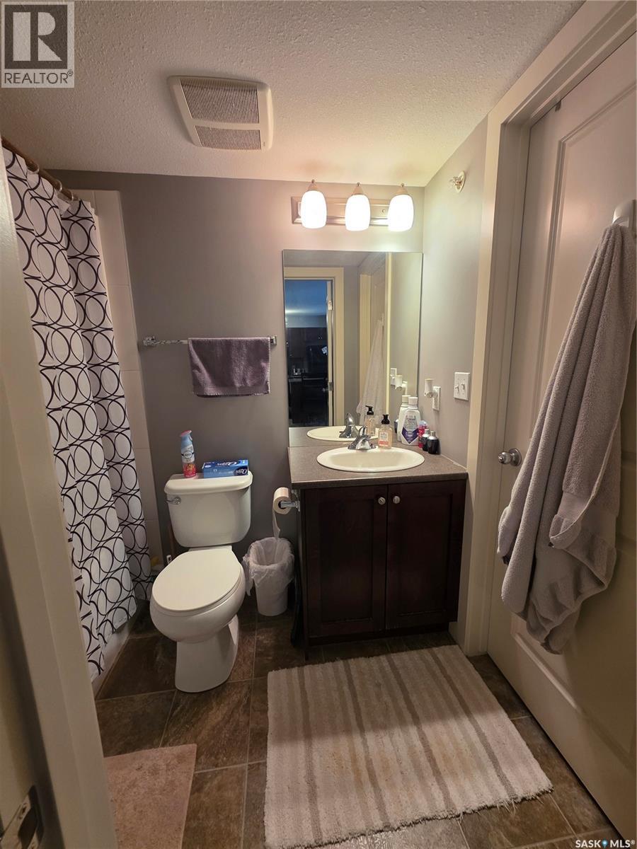 #407 308 PETTERSON DRIVE - 27