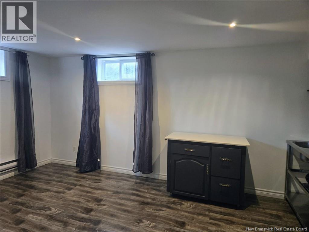 4 Boyd Avenue - 24