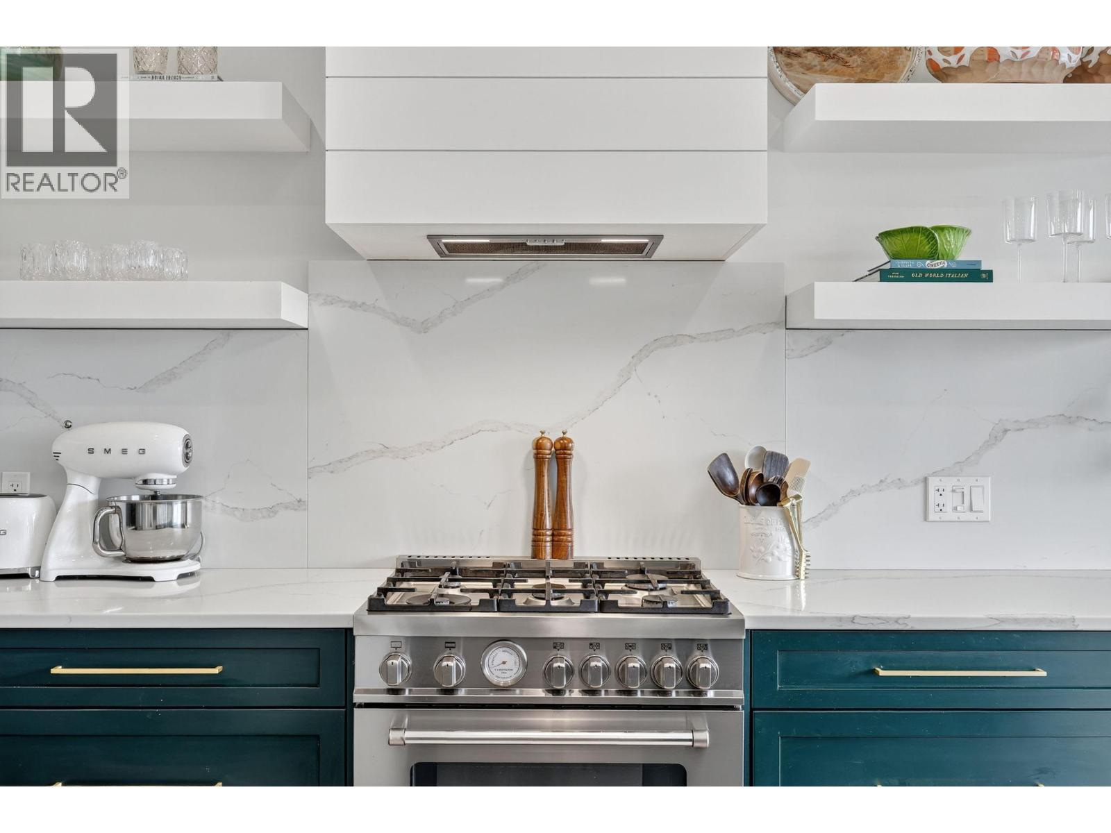 10 VALLEY DRIVE - 21