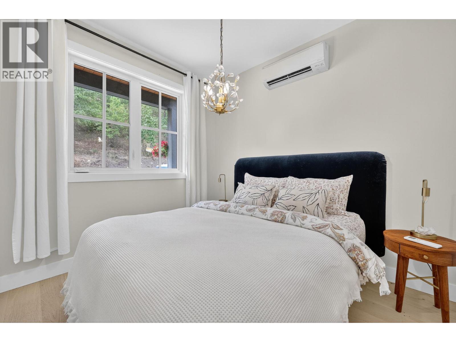 10 VALLEY DRIVE - 35