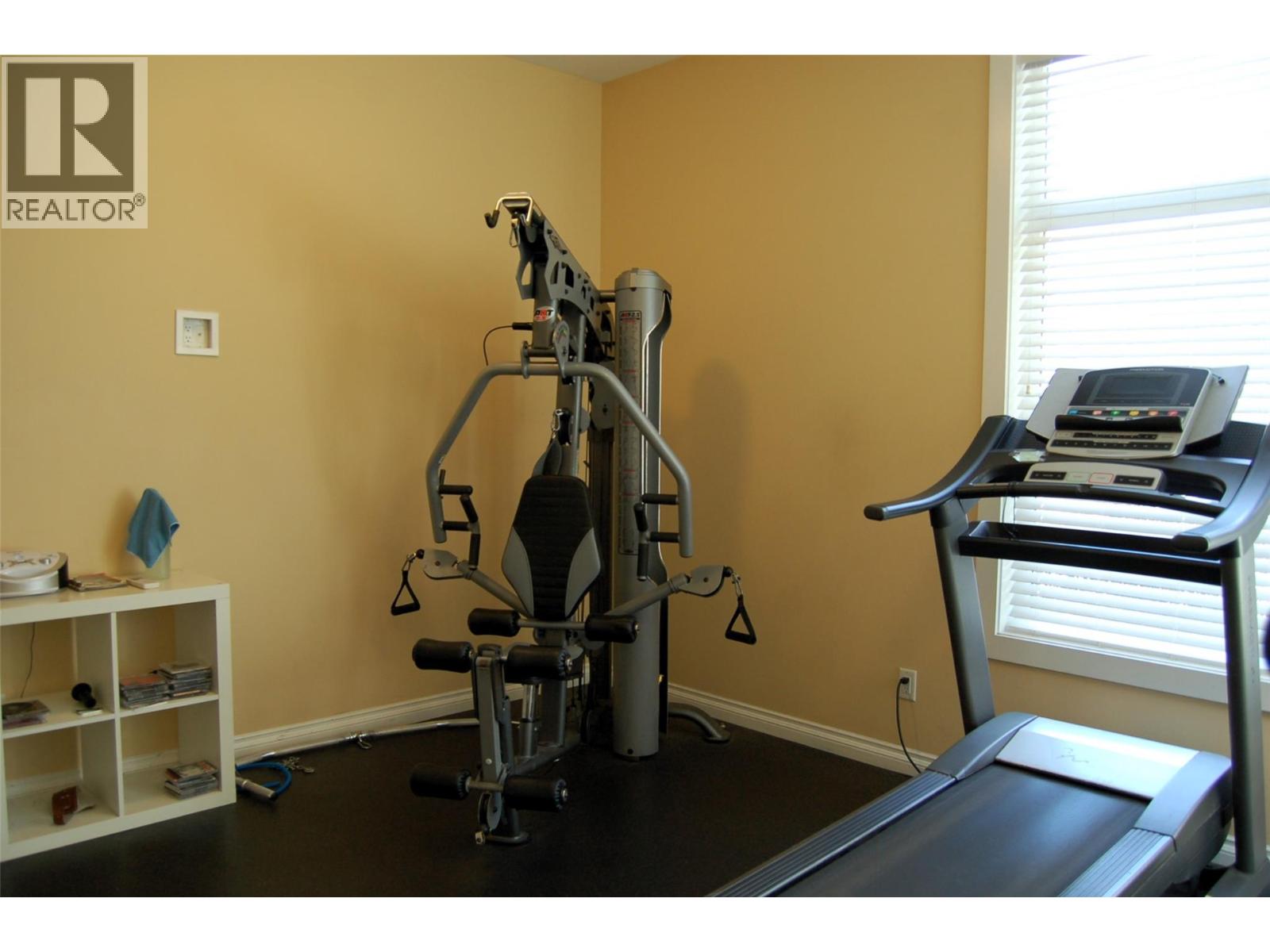 #406 3311 Wilson Street - 29
