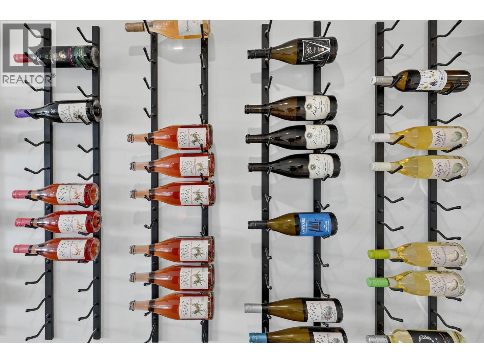 10 VALLEY DRIVE - 26