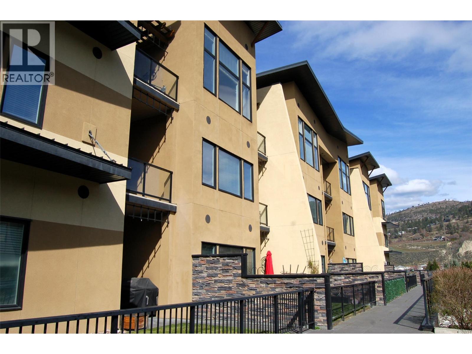 #406 3311 Wilson Street - 4